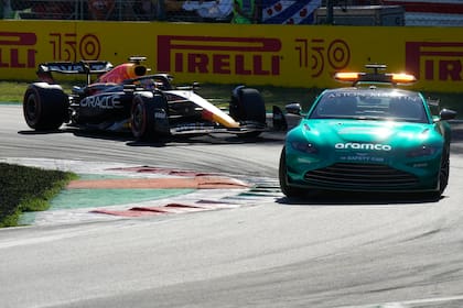 Un Aston Martin como auto de seguridad de la F1: la automotriz dice que es un negocio de 80 millones de dólares