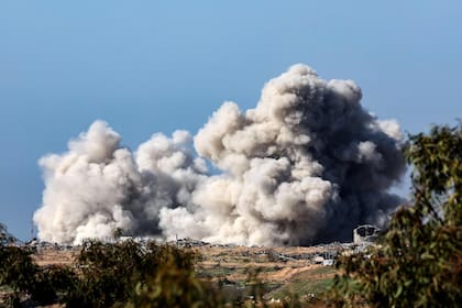 Un ataque de Israel sobre la Franja de Gaza, el 18 de enero de 2024. (JACK GUEZ / AFP)