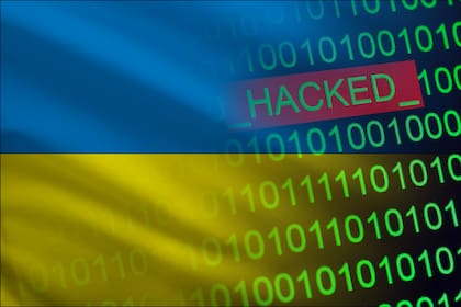 Un ataque informatico de gran magnitud golpeó la infraestructura de Ukrtelecom, el principal operador de telecomunicaciones de Ucrania, un incidente que obligó a la compañía a reducir de forma drástica el acceso a Internet