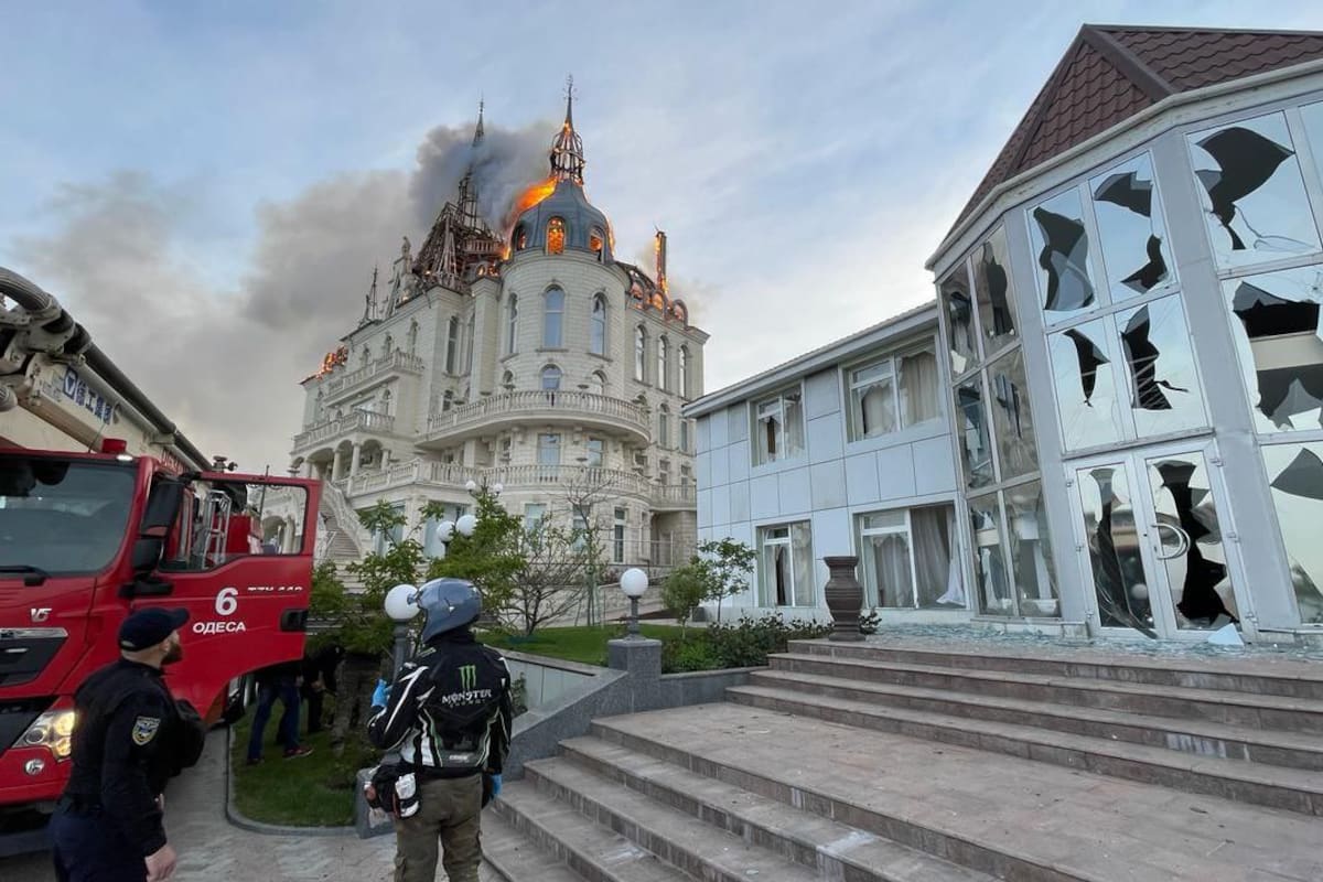 Un ataque ruso destruyó una institución educativa en Odesa conocida localmente como "el castillo de Harry Potter"