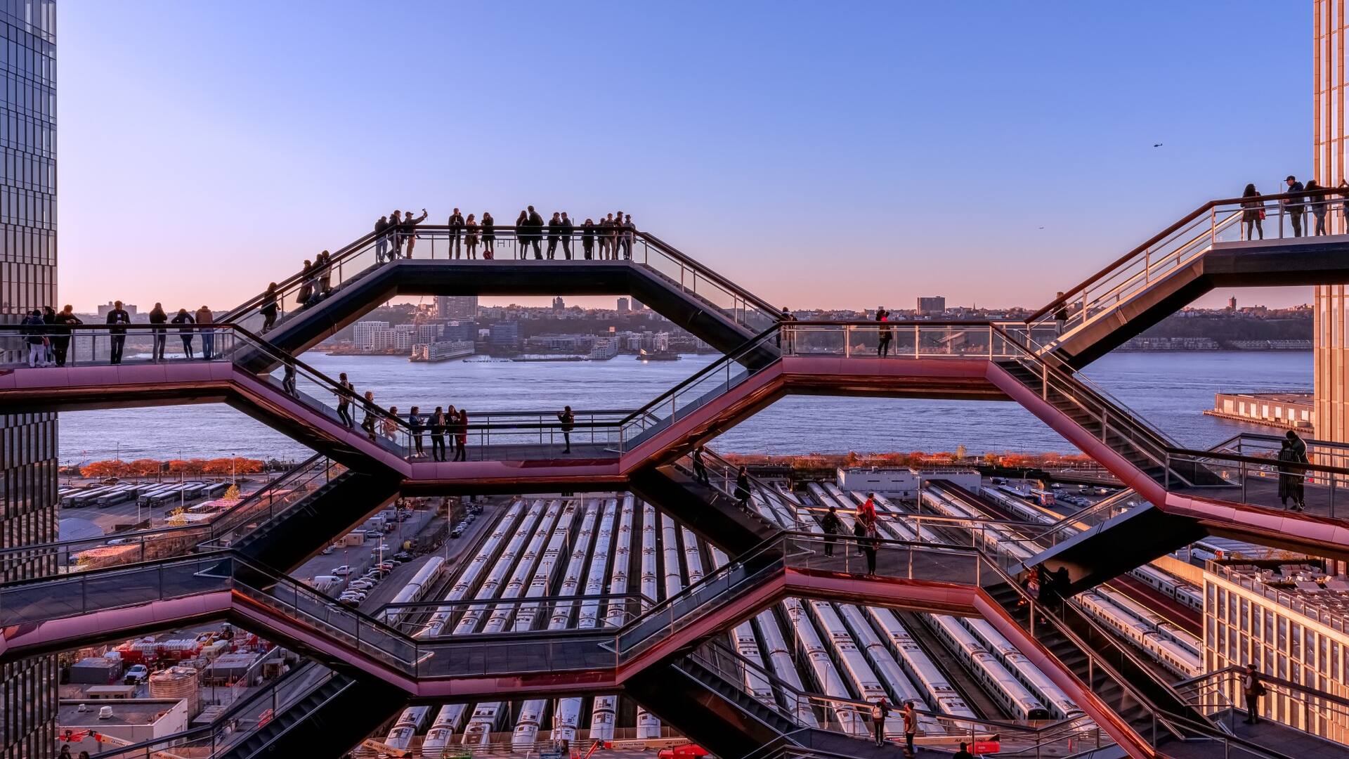 Un atardecer en Manhattan visto desde The Vessel