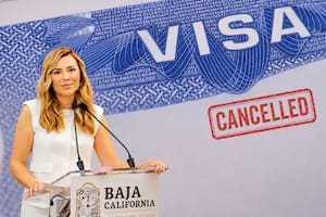 La gobernadora de Baja California negocia para volver a EE.UU. y restituir su documento
