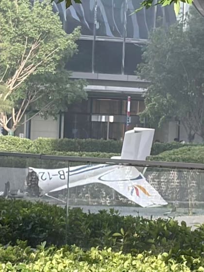 Un avión chocó contra la torre más alta de Pekín