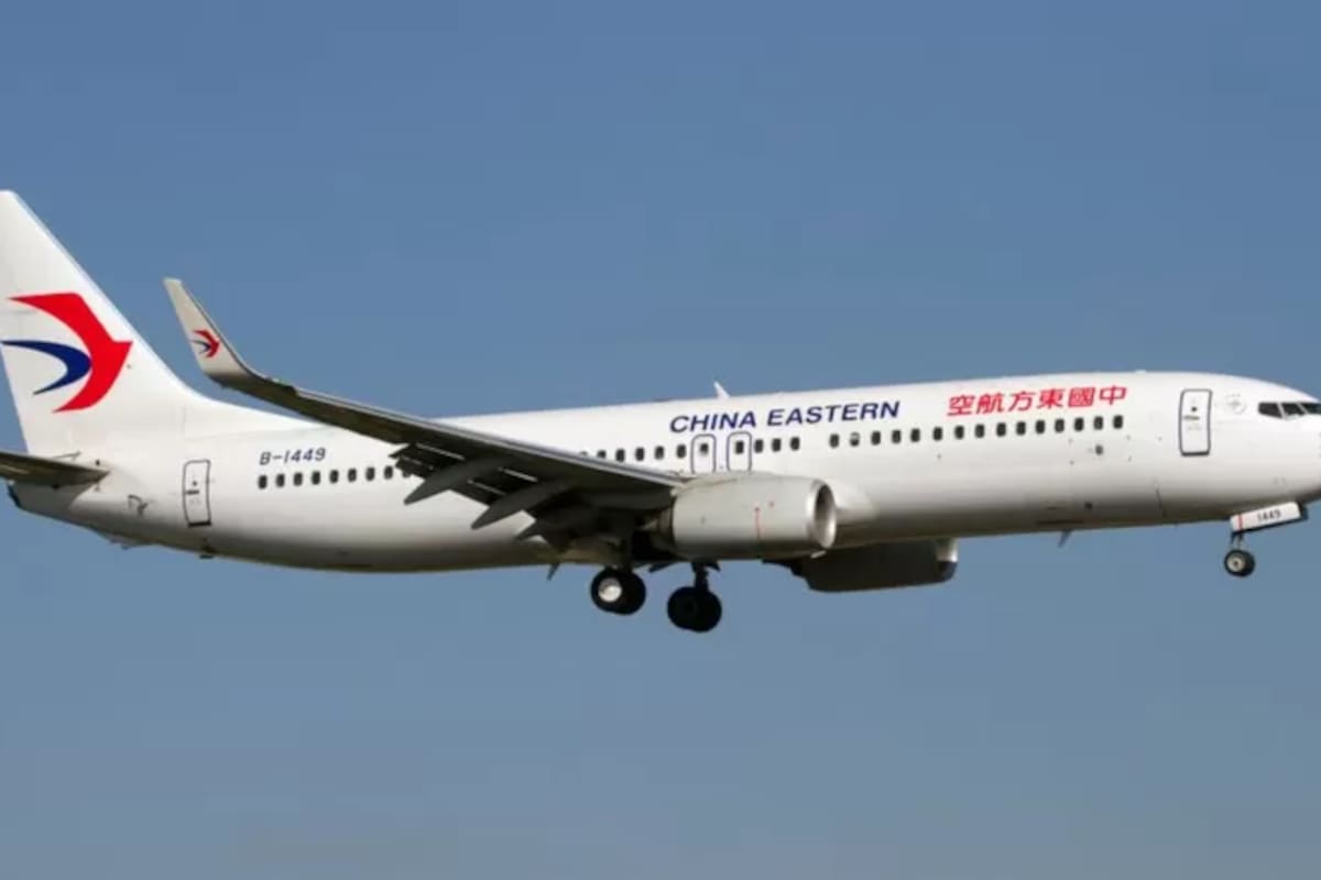 Un avión como el de esta foto de archivo de un jet Boeing 737 de la aerolínea China Eastern se estrelló con 133 personas a bordo