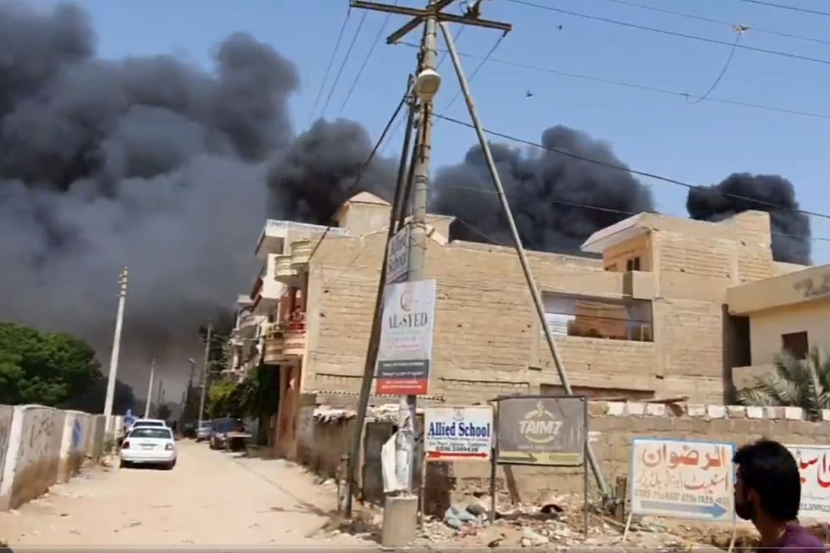 Un avión con más de 100 pasajeros a bordo se estrelló en Paquistán