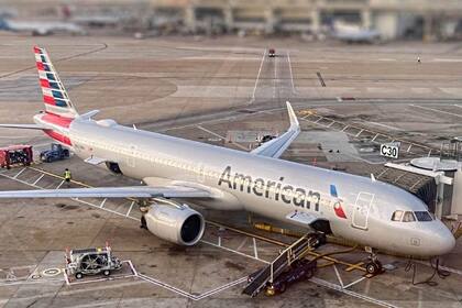 Un avión de American Airlines realizó un aterrizaje forzoso en el aeropuerto de Kahului en Hawái (Foto ilustrativa)