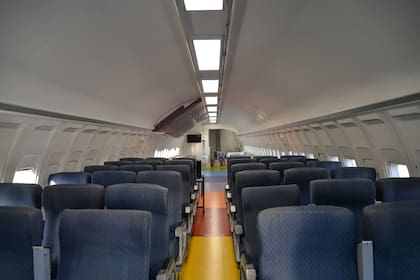 Un avión de la exaerolínea de bandera Pluna convertido en sala de ciencias