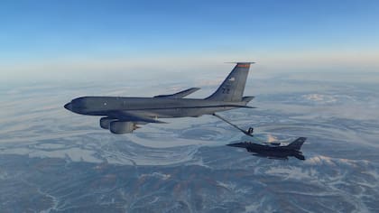 Un avión de reabastecimiento de combustible estadounidense se estrelló en Irak