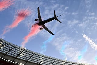Regulador de aviación de Sudáfrica investiga vuelo rasante de jet sobre estadio de Ciudad del Cabo