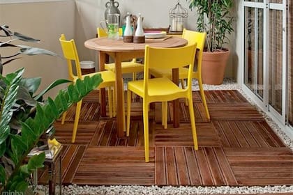 Un balcón que se cerró y se armó un comedor diario