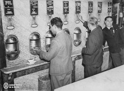 Un bar automático porteño a principios del siglo XX