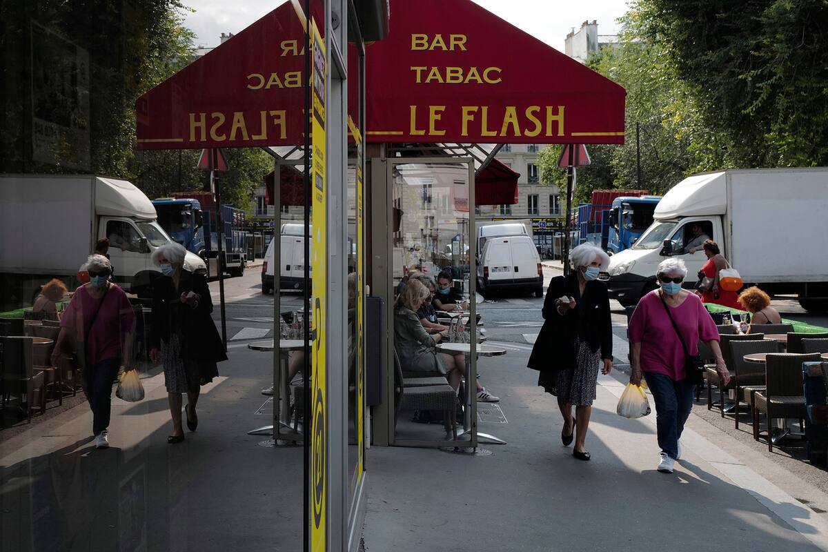 Un bar en la ciudad de Paris