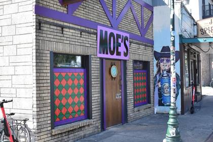 Un bar en Texas decidió convertirse en la clásica cantina de Los Simpson.