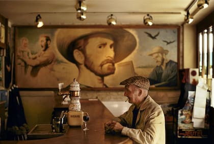 Un bar frente a la casa de Van Gogh in Auvers sur Oise