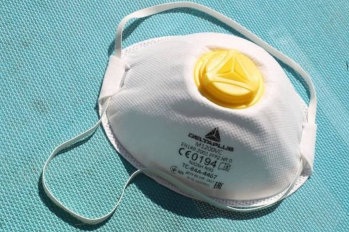 Un barbijo con válvula