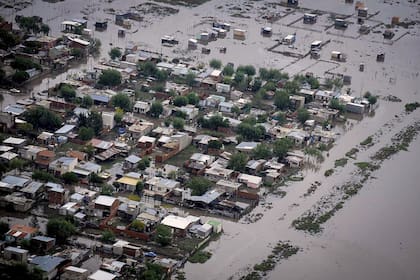 Un barrio anegado por las fuertes lluvias en La Plata, el 3 de abril de 2013