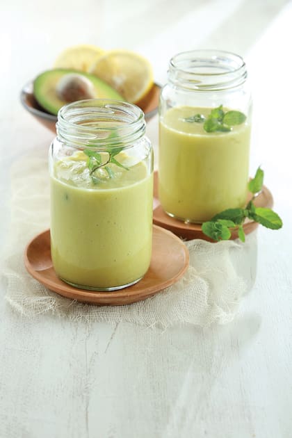 Un batido de palta y frutas que llenará de energía tus mañanas