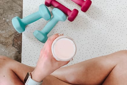 Un batido proteico es ideal para consumir después de hacer ejercicio.