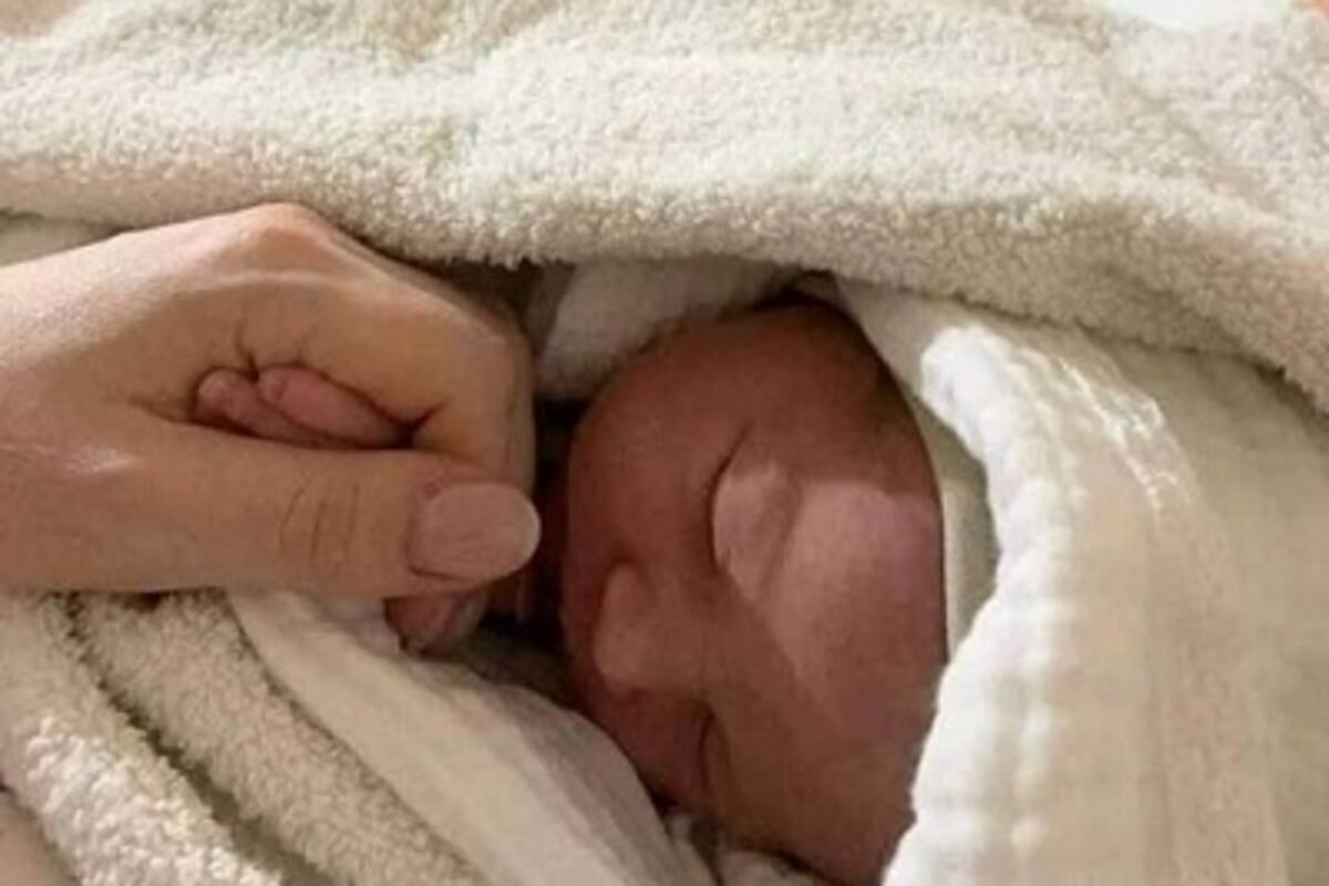 Un bebé nació en el metro de Kiev.