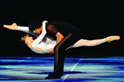 Un dúo de Béjart bailado por Kateryna Shalkina y Oscar Chacón