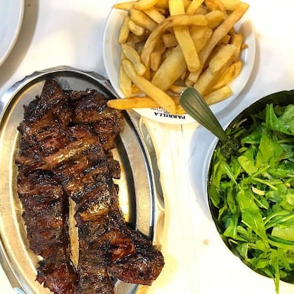 "Un bife de chorizo o de lomo pesa medio kilo, la entraña pesa 800, igual que la porción de ojo de bife"