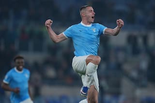 Un cabezazo agónico de Marušić rescata a Lazio y corta su racha sin ganar al vencer 2-1 a Sassuolo