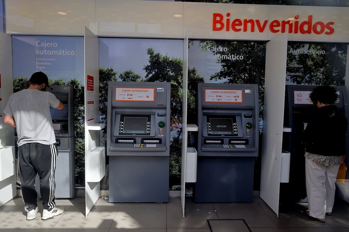 Un cajero del barrio de Almagro