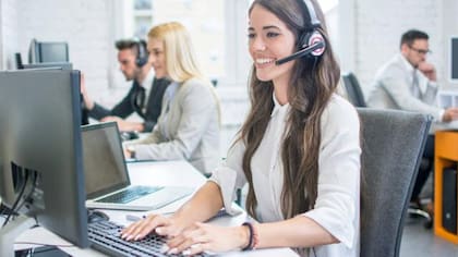 Un Call Center es un centro de servicio telefónico para responder una gran cantidad de llamadas