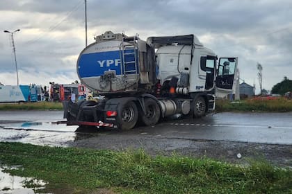 Un camión cisterna estuvo involucrado en el mortal choque