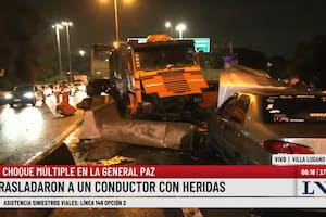 Un camión embistió a dos autos en Villa Lugano y dejó tres heridos
