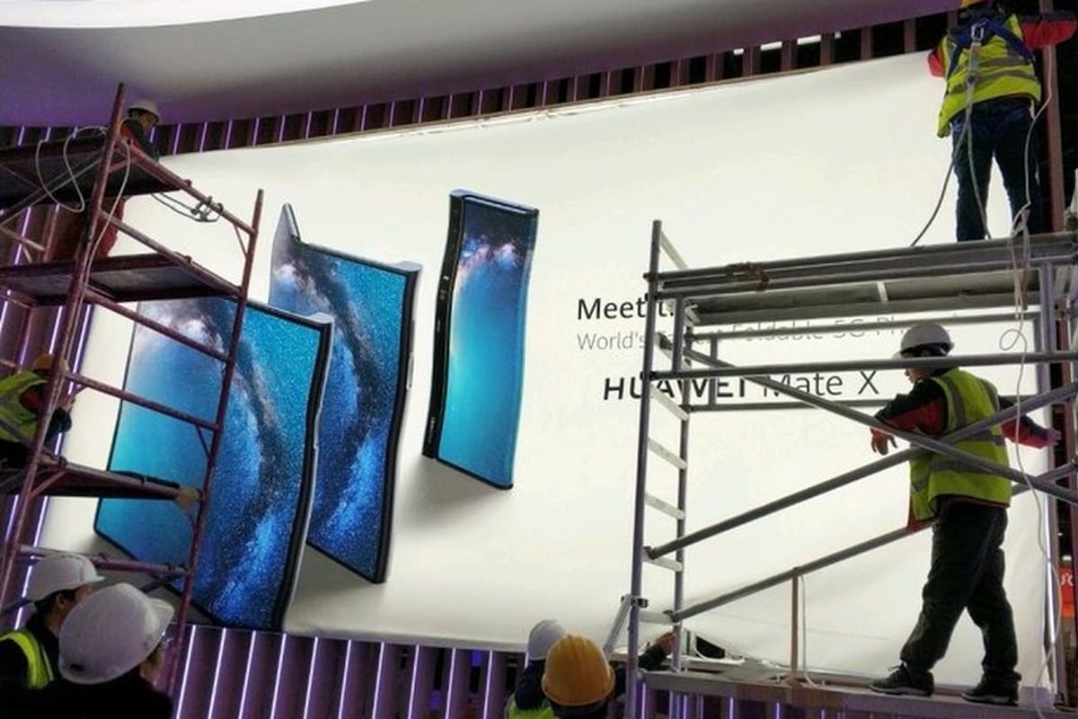 Un cartel en Barcelona adelantó el anuncio del Huawei Mate X