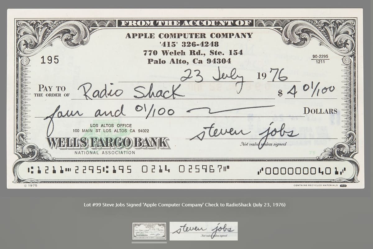 Un cheque de 1976 firmado por Steve Jobs, por valor de 4,01 dólares, se vendió en una subasta por más de 36.000 dólares