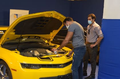 Un Chevrolet Camaro