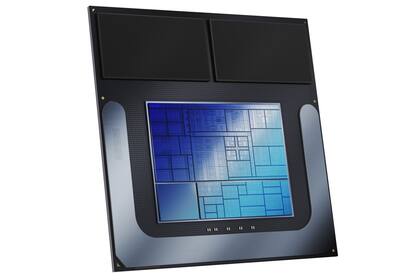 Un chip Lunar Lake de Intel; estará disponible en el tercer trimestre de 2024 y trae componentes específicos para potenciar el uso de inteligencia artificial en Windows 11
