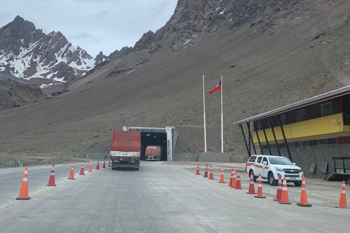 Un chofer de un camión que cruzó a Chile desde Mendoza notificó que había en el vehículo un murciélago que tenía rabia