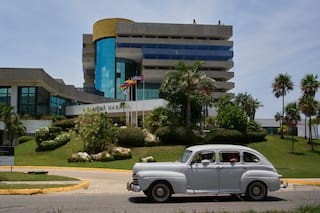 Cuba amplía permisos para el sector privado, desde farmacias a explotación petrolera
