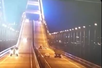 Un coche bomba explotó en el Puente de Crimea.