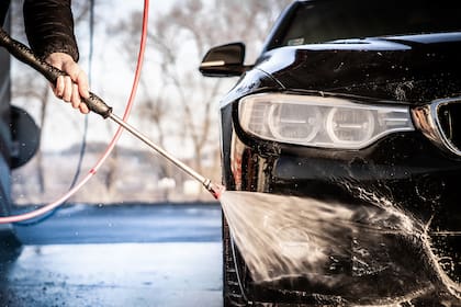 Un coche limpio no solo mejora su apariencia, sino que también simboliza la eliminación de la energía negativa acumulada