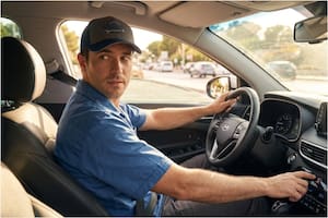 El importante tip de un mecánico: “Debes poner el aire acondicionado con las ventanillas bajas para ventilar el auto”