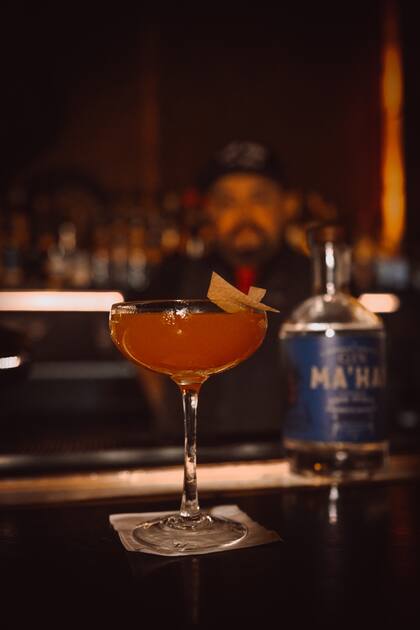 Un cóctel con sello patagónico creado por Federico Cuco con gin Ma´Hai