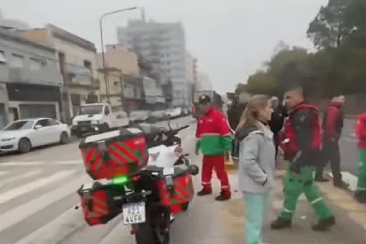 Un colectivo atropelló a un peatón en CABA