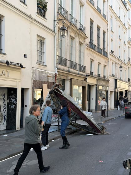 Un comercio destrozado en París