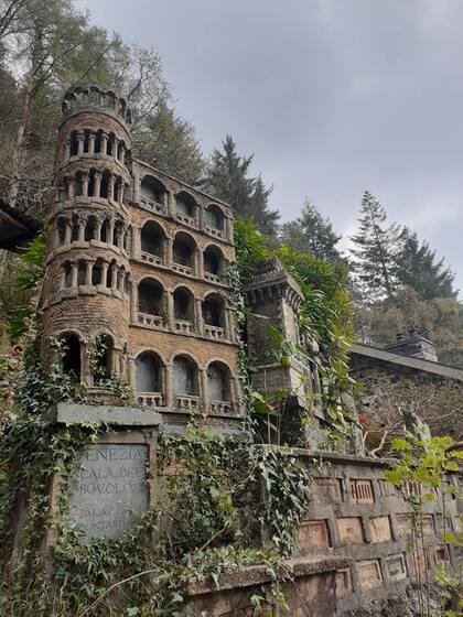Un complejo de edificaciones en Gwynedd tiene réplicas en miniatura de algunas de las construcciones italianas más icónicas