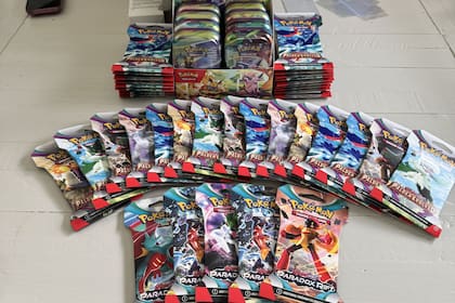 Un comprador se topó con un verdadero tesoro de cartas Pokémon en un Dollar General (X: @DollarGeneral)