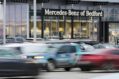Un concesionario de Mercedes-Benz en Bedford, Ohio, el 20 de febrero del 2026. (AP foto/Sue Ogrocki)