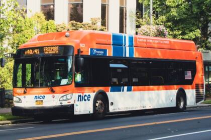 Un condado de la ciudad de Nueva York, en el área de Long Island, renovará su sistema de autobuses con un presupuesto millonario