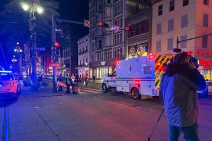 Un conductor arrolló y mató a 10 personas que celebraban el Año Nuevo en Bourbon Street, en la ciudad de New Orleans