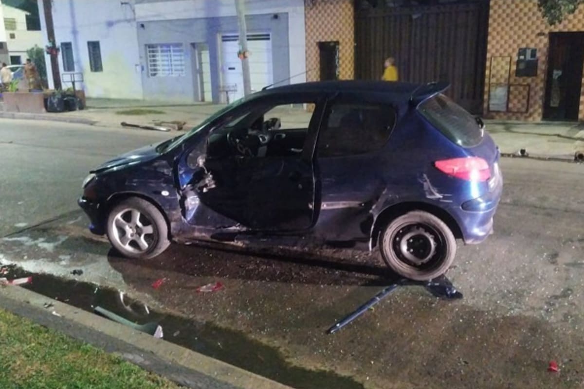 Un conductor intentó huir luego de atropellar y matar a un repartidor de comidas