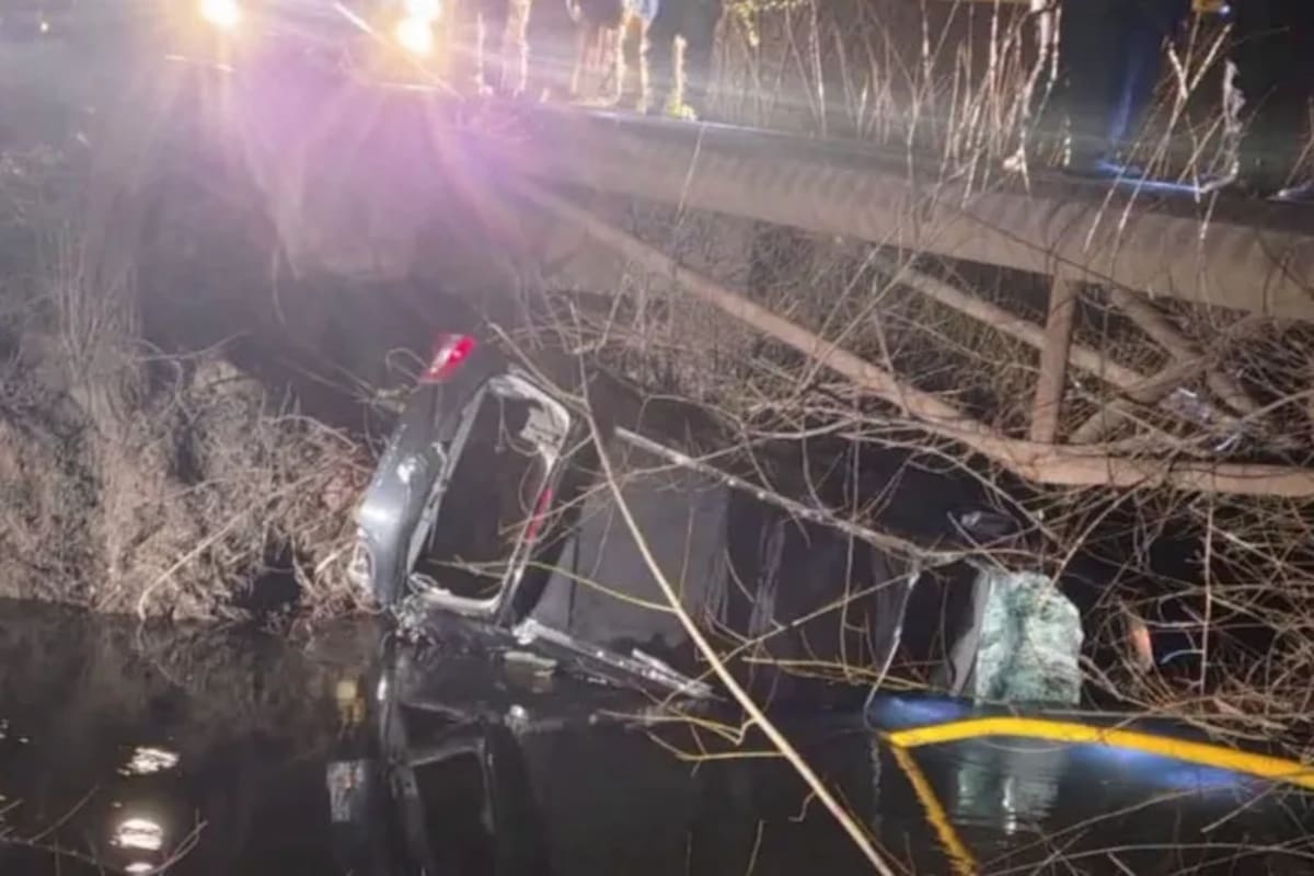 Un conductor perdió el control, cayó a un canal de riego y su hijo de cuatro años fue arrastrado por el agua