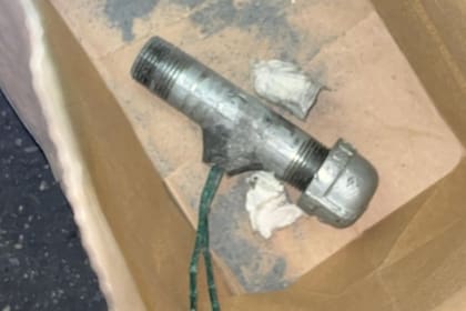 Un control de tránsito derivó en el hallazgo de un explosivo activo en un vehículo en Roseville